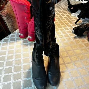 Black wedge boots